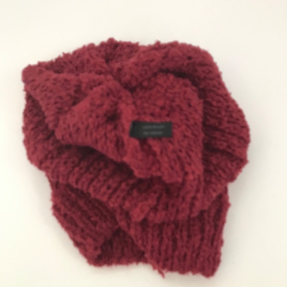 L.I.B. New York Beanie Hat NWT Burgundy Red Cable Knit Pom Pom Hat - Picture 11 of 11